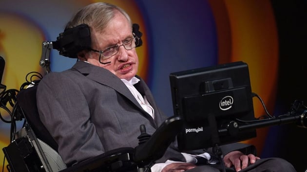 Stephen Hawking'in 22 kiisel eyas 1,8 milyon sterline satld