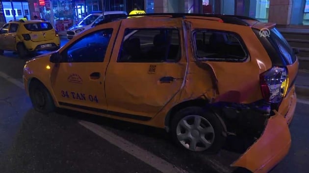 Avclar'da zincirleme trafik kazas: 6 yaral