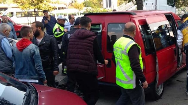 Samsun'da AVM nnde zincirleme kaza: 4 yaral