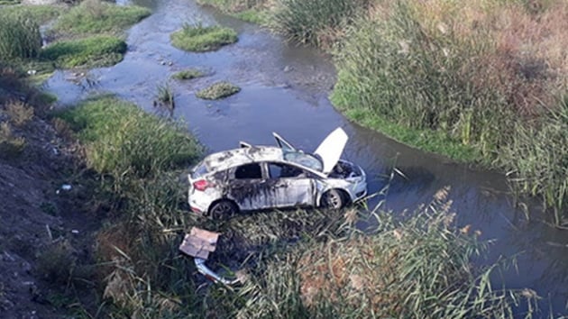 Manisa'da otomobilin nehre dmesi sonucu 1 kii ld, 6 kii yaraland