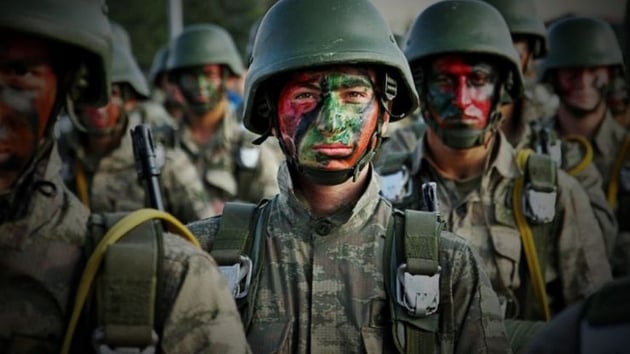 Yeni askerlik sistemi iin Bakan Hulusi Akar'dan aklama
