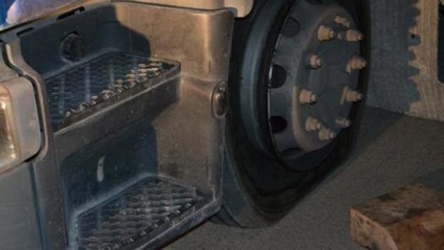 8 aracn lastikleri yola den metaller nedeniyle pe pee patlad  