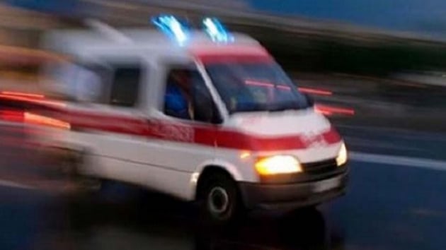 Mersin'de yolcu otobsnn devrilmesi sonucu 20 kii yaraland