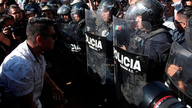Meksikallar 'gmen kervann' protesto etti