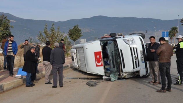 Gaziantep'te otomobil ile minibs arpt: 16 yaral