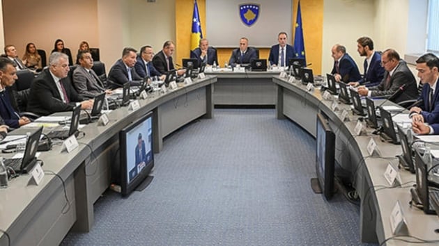 Kosova Srbistana uygulad yzde 10luk gmrk vergisini yzde 100e karma karar ald