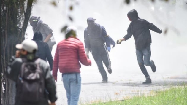 Kolombiya'da niversite rencileri polisle att