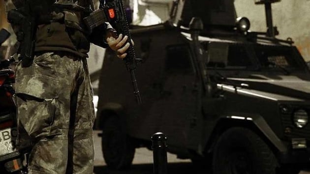 stanbulda terr operasyonu: 12 gzalt