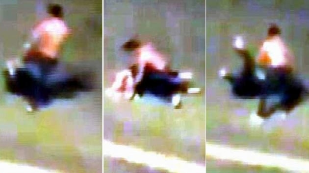 Kuadas'nda bir kii sevgilisini dakikalarca tekmeledi
