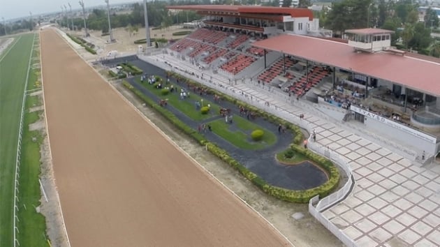 Attan den jokeyler yaraland 