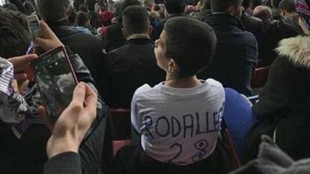 Rodallega harekete geti! 'Gen kardeime forma hediye etmek istiyorum'