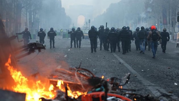 Fransa'daki protestolar lke ekonomisini etkiledi
