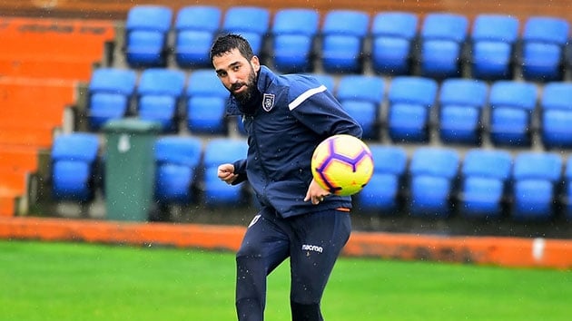Arda Turan sakatl sebebiyle kadroda yoktu