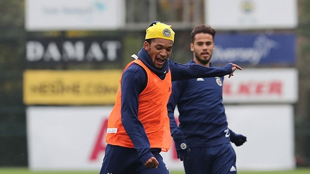 Jailson bir an nce taraftarlarnn karsna kmay istiyor