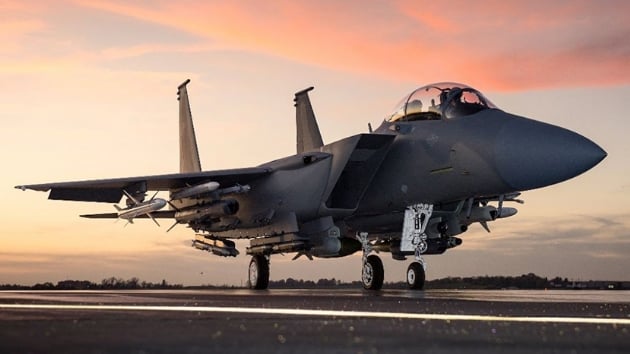 Katar 2021'e kadar alt adet F-15QA teslim alacak