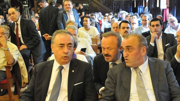 Galatasaray ynetimi acil toplanma karar ald