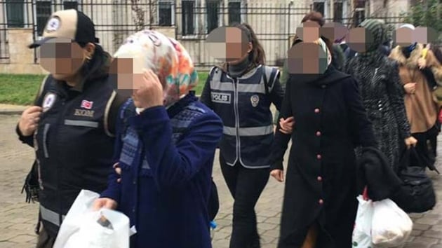 Samsun merkezli 4 ilde FET'nn polis mahrem sorumlularnn eleri adliyeye sevk edildi