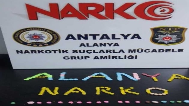 Alanyada 202 adet uyuturucu hap ele geirildi  