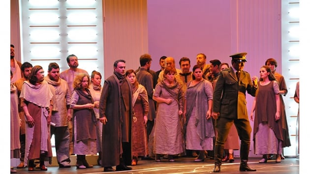 DOB 'Ninatta' Operas'n sahneliyor