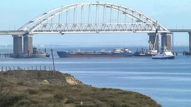 Rusya Azak Denizi'ndeki Ukrayna deniz limanlarn ksmen at