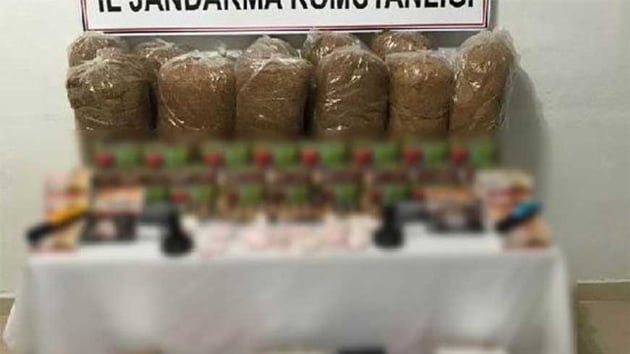 Balkesir'de jandarmadan kaak ttn operasyonu