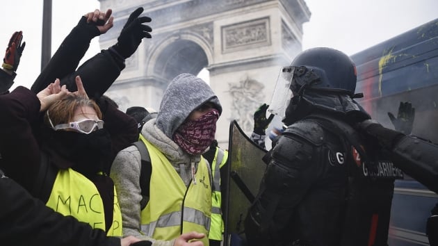 Le Figaro: Fransa makamlar 'darbe' olacandan endie ediyor