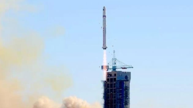 Suudi Arabistan uzaya iki uydu gnderdi 