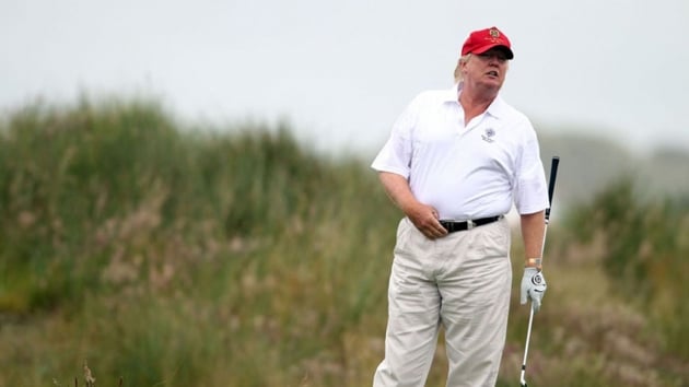Trump'n golf tesisinde belgesiz ii altrld iddias  