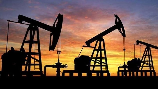 OPEC, petrol retimini 800 bin varil ksacak
