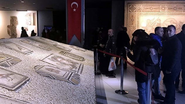  'ingene Kz' mozaiine ziyareti akn 