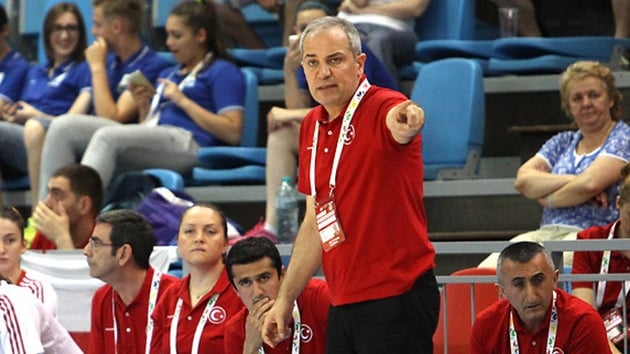 A Milli Kadn Basketbol Takm'nda Ekrem Memnun dnemi sona erdi