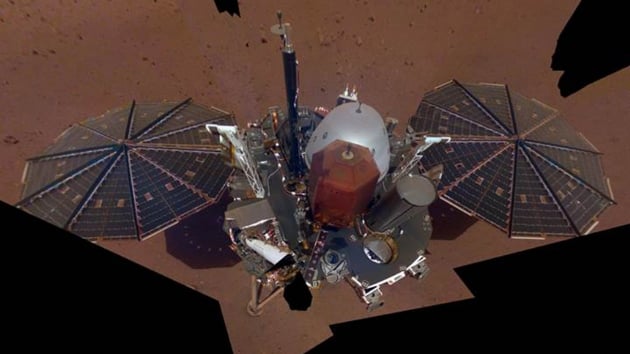 InSight uzay arac, Mars'ta 'selfie' yakalad