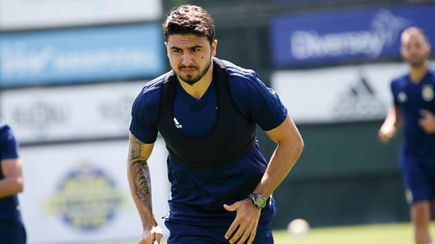 Fenerbahçe'de Ozan Tufan affediliyor