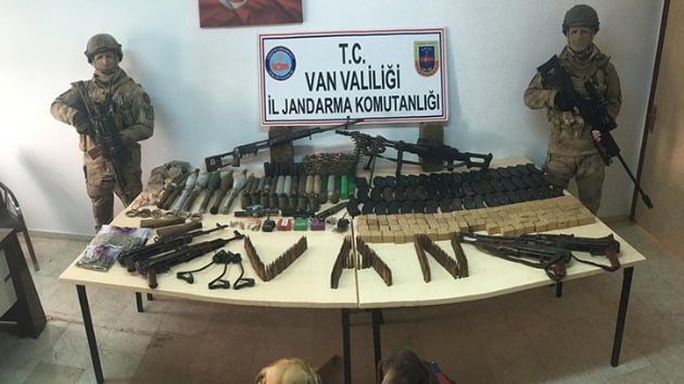 Van'da terr rgt PKK'ya ait, silah mhimmat ve el bombalar bulundu