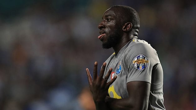 Everton, Cenk Tosun'un yerine Marega'y alyor