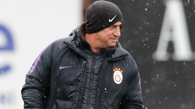 Galatasaray Bruma iin masaya oturdu