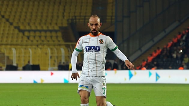 Galatasaray, Efecan Karaca'y renklerine balyor