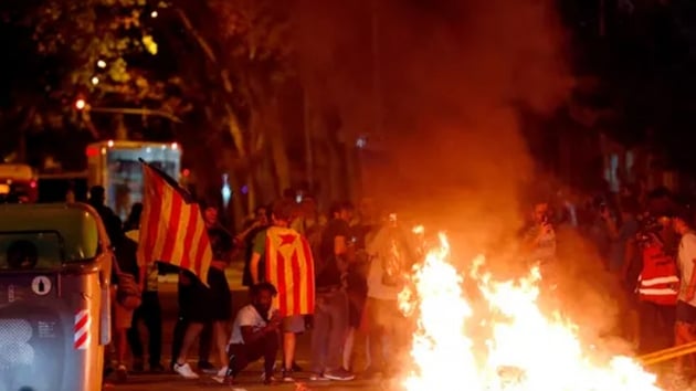 Katalonya'da bamszlk yanllar merkezi hkmete kar protesto gsterileri dzenledi