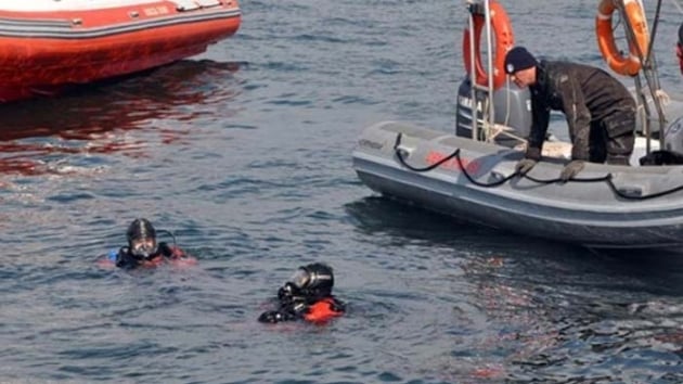 zmir'de denizde erkek cesedi bulundu