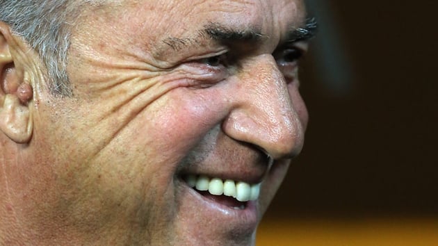 Fatih Terim'in 'What can I do sometimes?' tweetine on binlerce beeni geldi