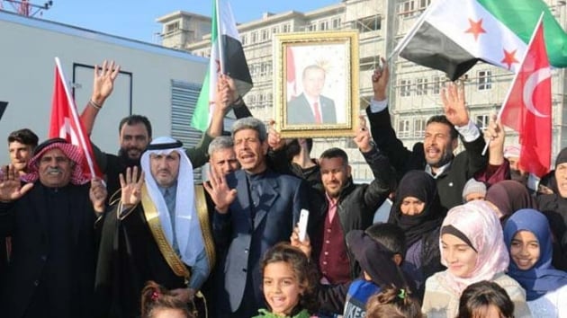 Suriyeliler Trkiye'ye destek iin topland