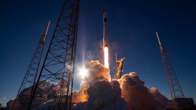 SpaceX yln son uydusunu gnderdi