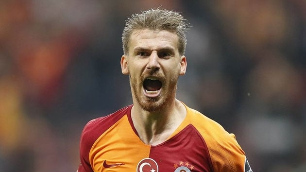 Beikta Serdar Aziz iin kollar svad