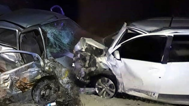 Burdur'da 4 ara birbirine girdi: 2 kii hayatn kaybetti, 8 kii yaral 