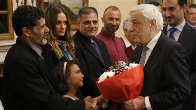 Yunanistan'dan 'kahraman' gmenlere vatandalk