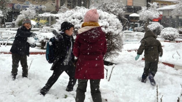 4 Ocak Ankara yarn okullar tatil mi son dakika Ankara kar tatili Valilik MEB aklamas 
