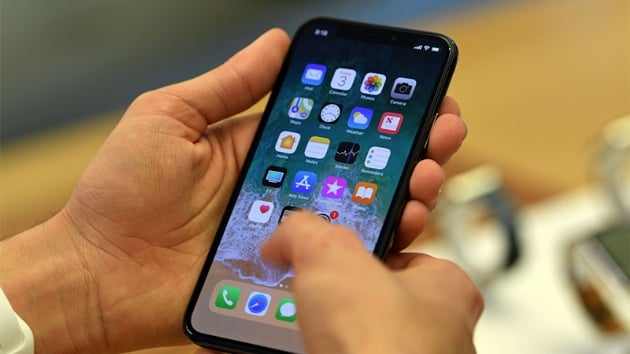 Almanyadaki iPhone satlar durduruldu