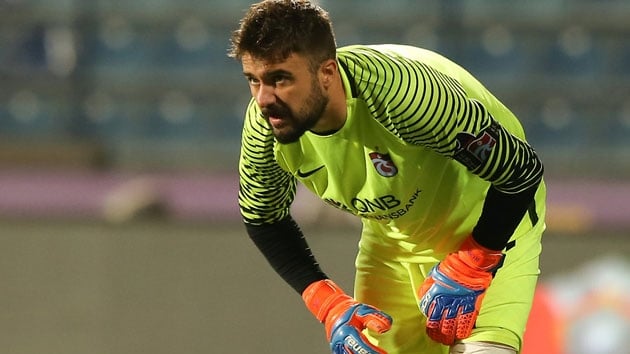 Onur Kvrak ile yollar ayrlyor