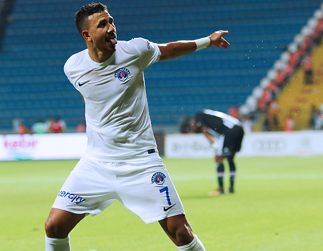 Galatasaray, Rodrigues'in yerini Trezeguet ile dolduracak