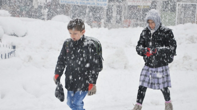 ankr yarn okullar tatil mi 9 Ocak ankr kar tatili Valilik MEB son dakika aklamalar 